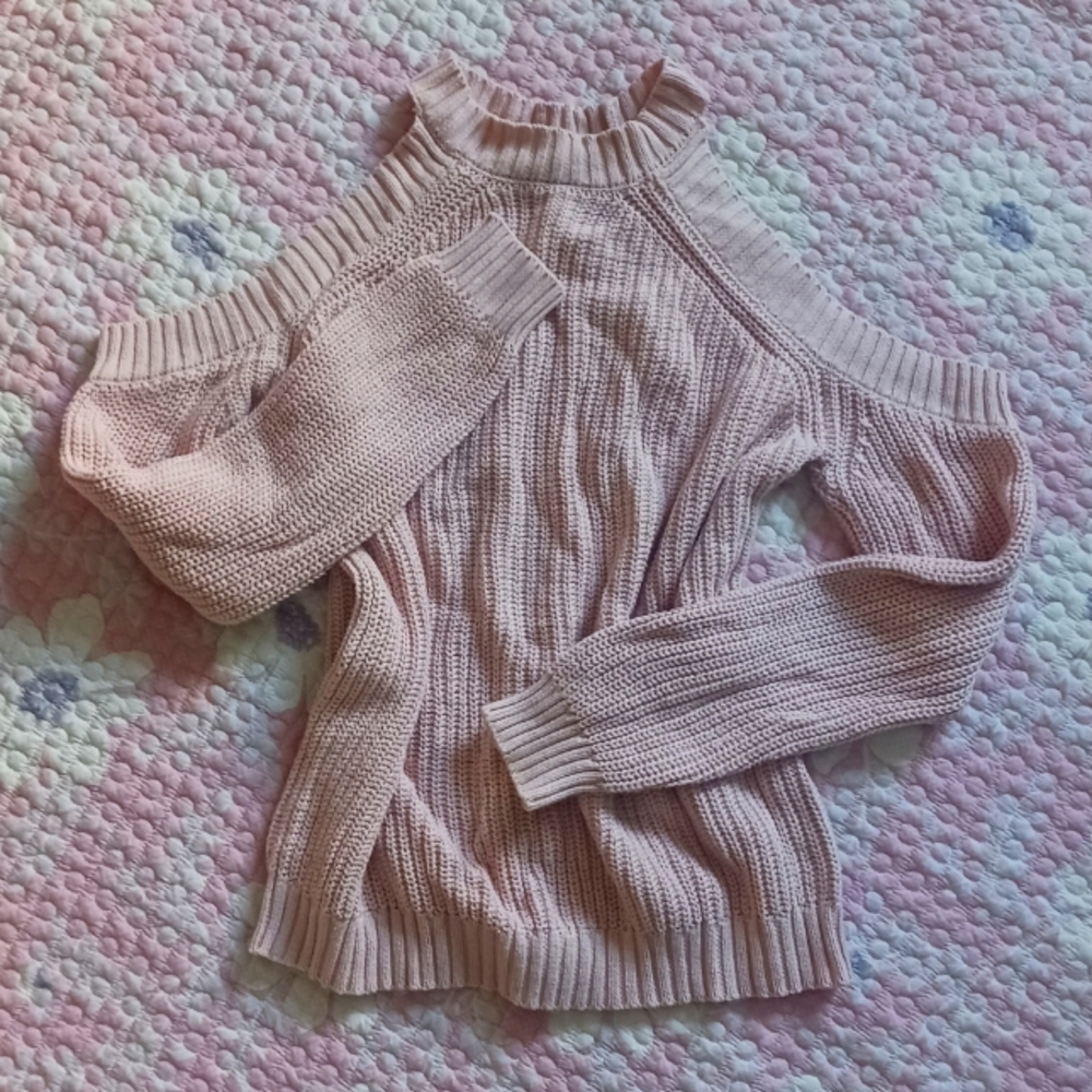Forever 21 Light Pink Cutout Cold Shoulder Sweater